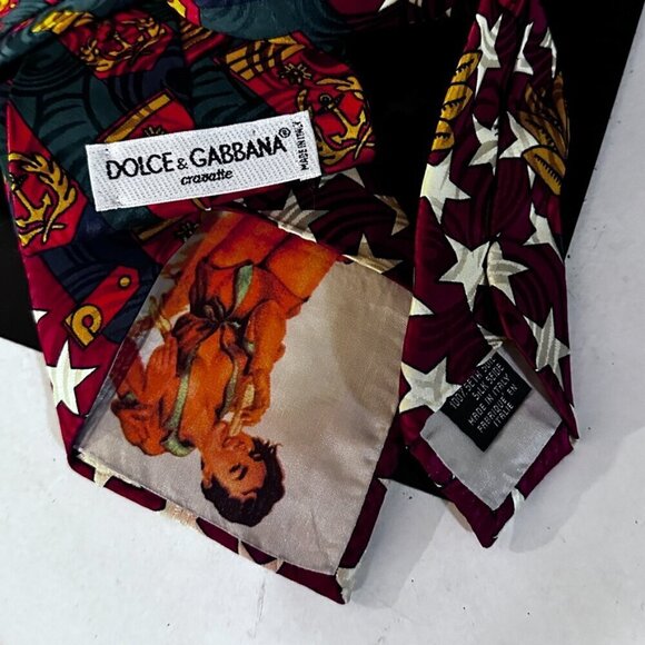 Dolce & Gabbana Tie Extraordinary Peek a Boo Pin Up Girl Medallion Shield Silk - Picture 6 of 6